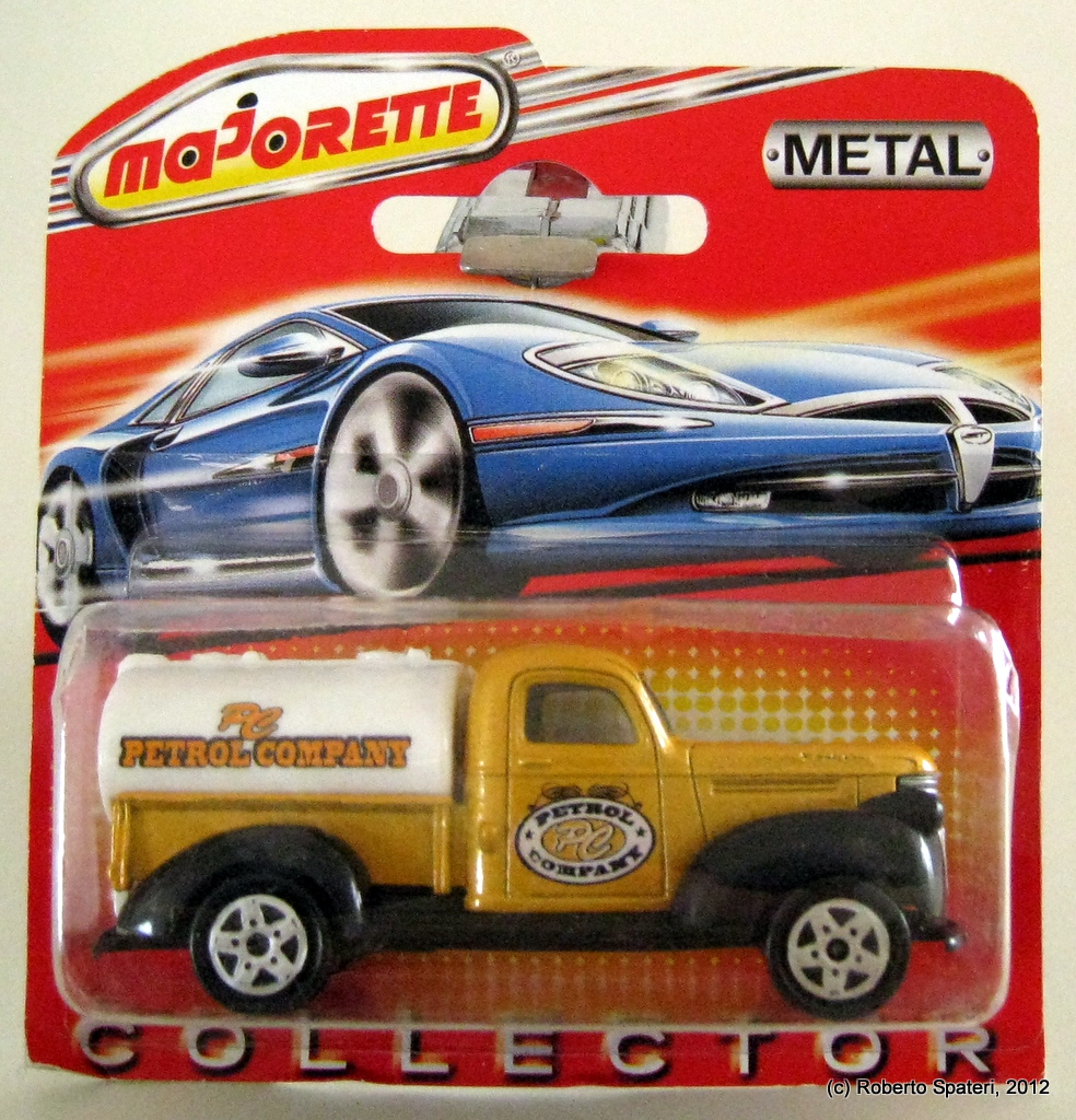 Majorette Chevrolet 3500 PickUp (1946) (n.217B-C-D)